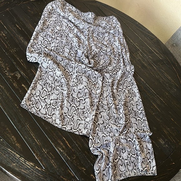 CACHE pant set size 0 top size 12 bottoms. - Picture 4 of 6